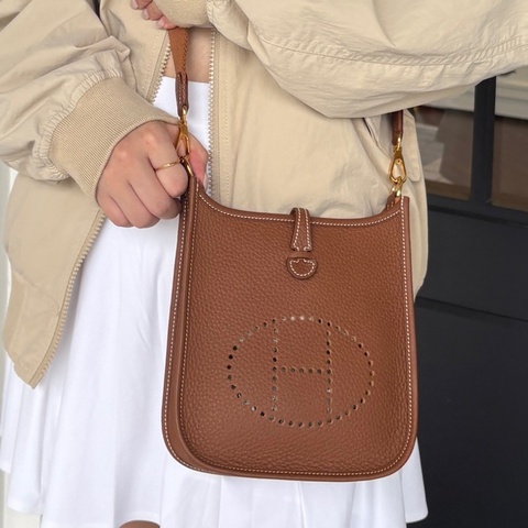 HERMES U刻金棕色EVELYNE TPM 單背包