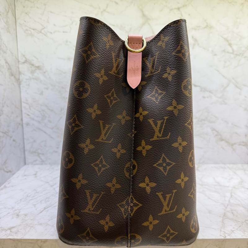 LV 粉色老花水桶包-2