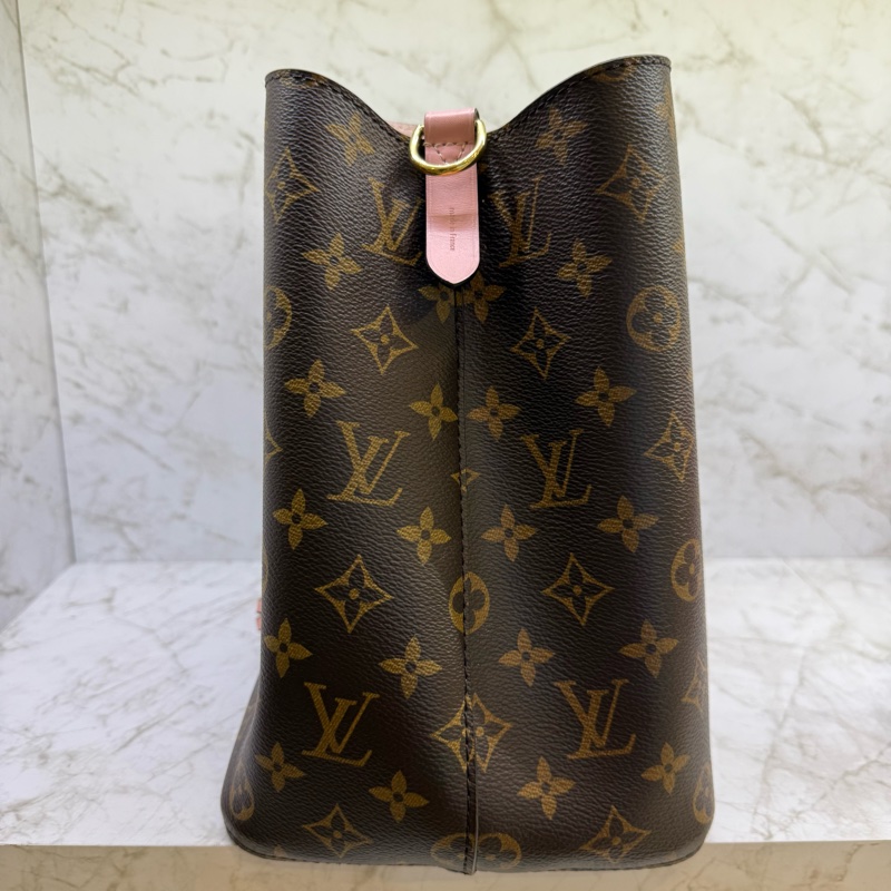 LV 粉色老花水桶包-3