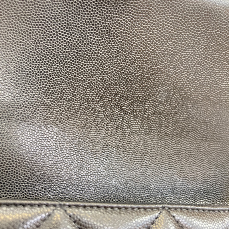 Chanel 黑荔枝皮霧金釦下蓋皮穿鍊斜背包-9