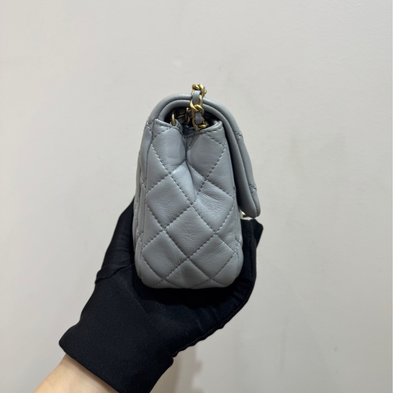 香奈兒 Chanel 20S 淡灰色金球cf方胖子 羊皮金球鏈條包單肩斜挎包-3