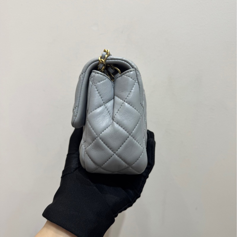 香奈兒 Chanel 20S 淡灰色金球cf方胖子 羊皮金球鏈條包單肩斜挎包-4
