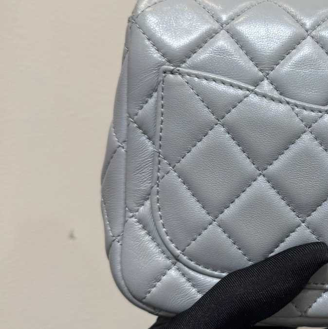 香奈兒 Chanel 20S 淡灰色金球cf方胖子 羊皮金球鏈條包單肩斜挎包-8