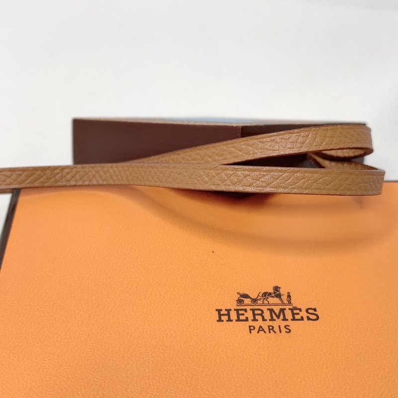 HERMES 全新H幾何方塊包款吊飾-8
