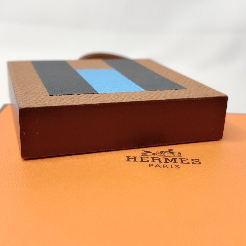 HERMES 全新H幾何方塊包款吊飾-9