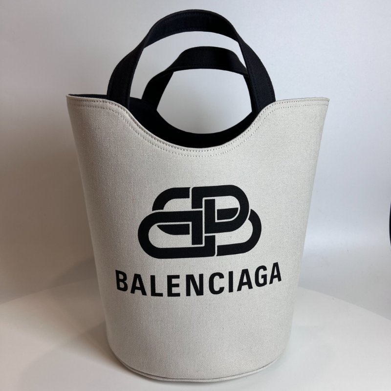 BALENCIAGA 白帆布水桶包-0