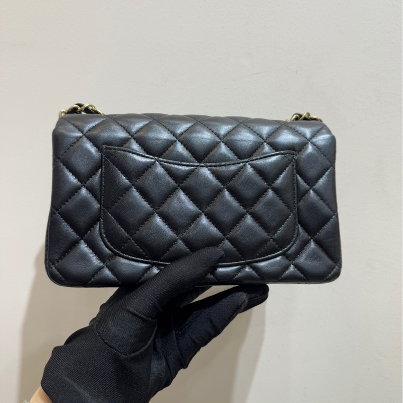 Chanel 香奈兒 22B CF 大mini黑色金扣羊皮 鏈條包單肩斜挎包-3