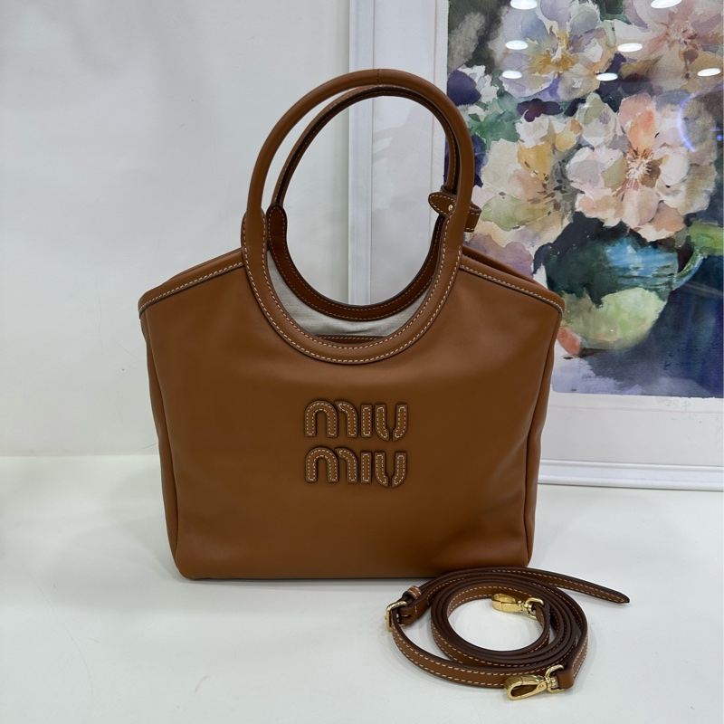 Miumiu繆繆 干邑色 小牛皮菜籃tote ivy 手提包斜背包-0