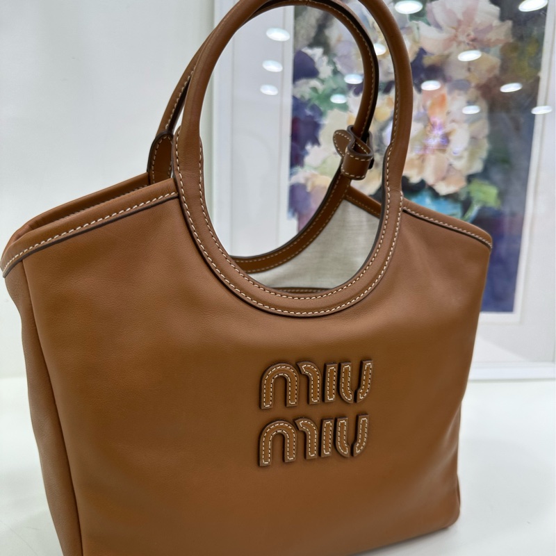 Miumiu繆繆 干邑色 小牛皮菜籃tote ivy 手提包斜背包-7