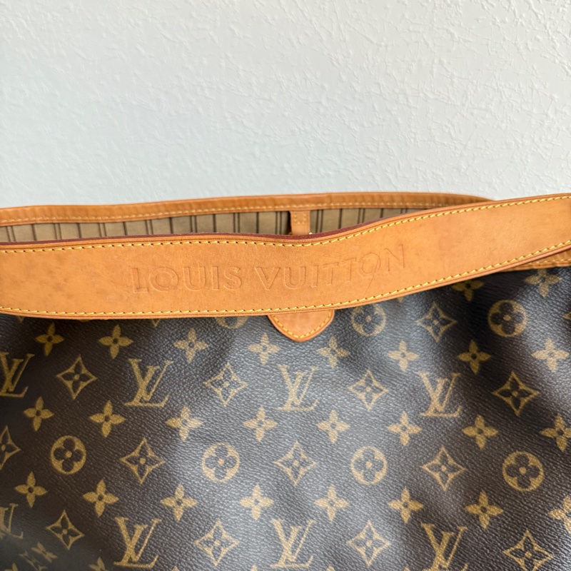 lv 大單肩包 容量很夠🤩🤩🤩-5
