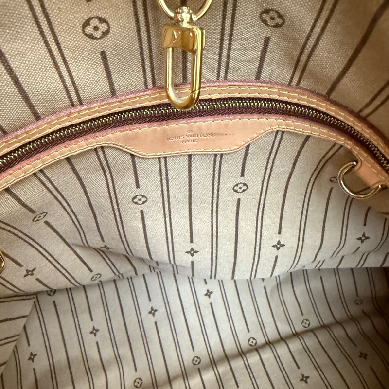 lv 大單肩包 容量很夠🤩🤩🤩-16