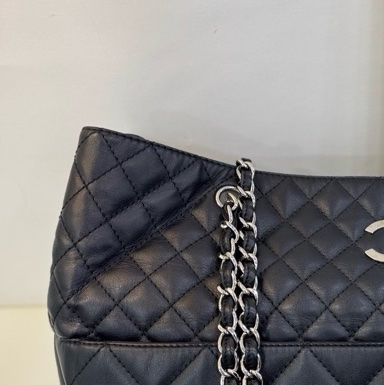 Chanel香奈兒 黑色銀扣 購物袋 菱格紋tote托特包-1