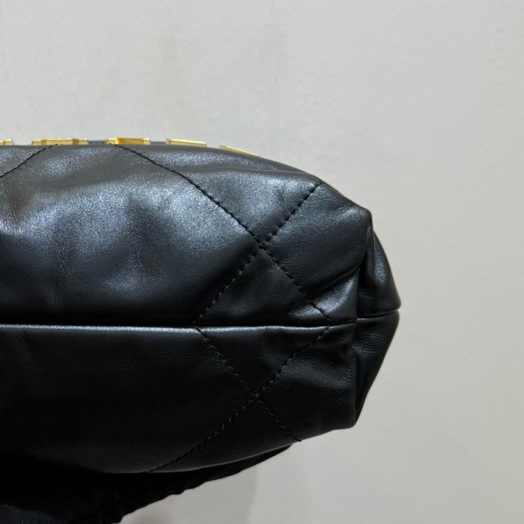 Chanel 香奈兒 22bag mini 黑色金扣 小垃圾袋 購物袋單肩斜挎包-6