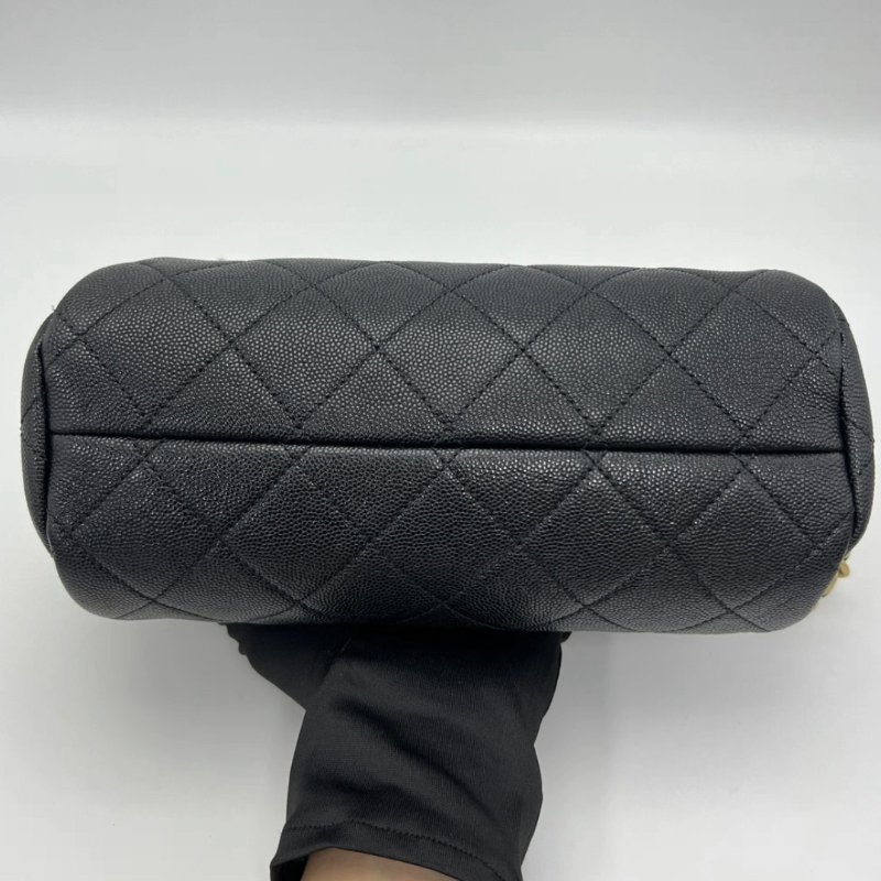 CHANEL 黑金20A保齡球肩背斜背包21*11*10 99新 配件塵袋盒子-3