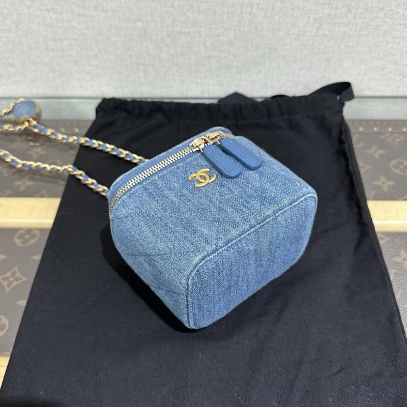 CHANEL牛仔金球肩背斜背鏈條化妝包10*8*7 98新配件塵袋-4