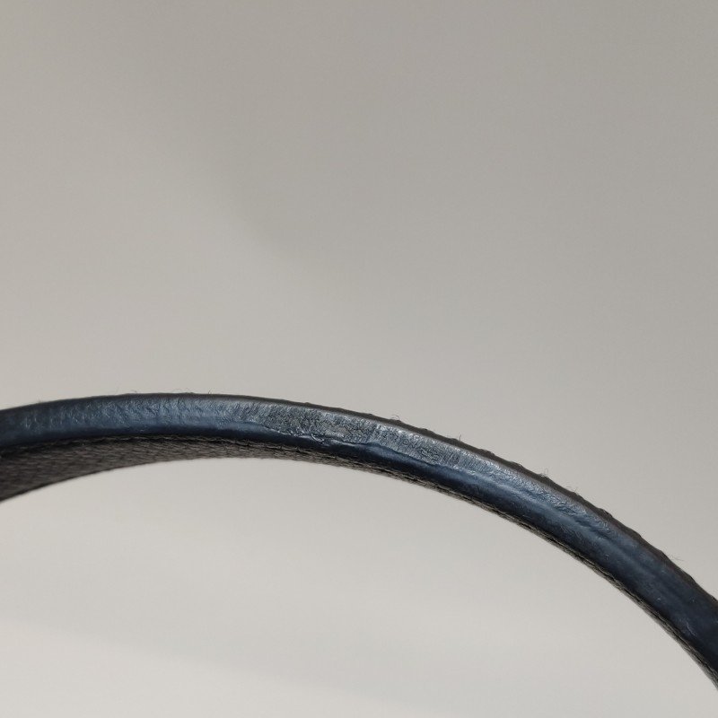 Louis Vuitton (LV) Lockme 牛皮 純色 LV 轉鎖 單肩包-19