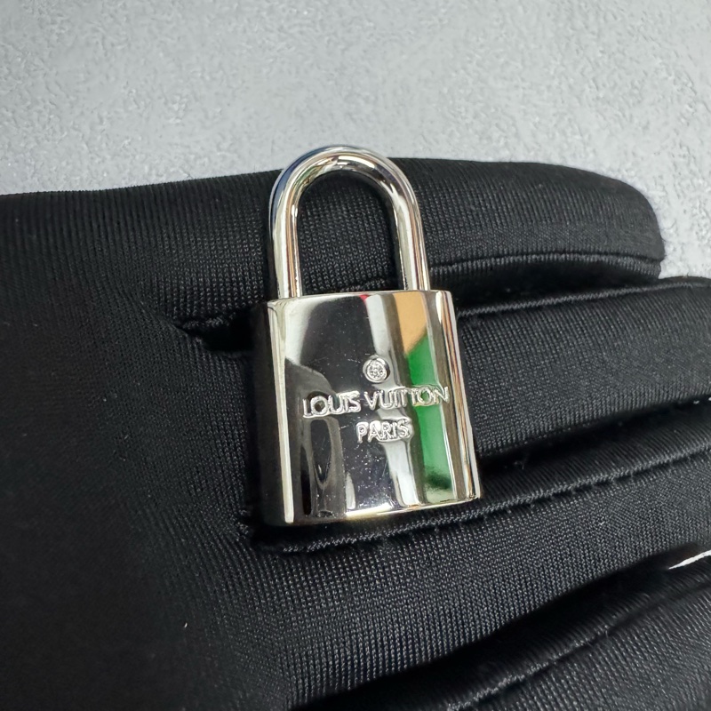 LV / 路易威登 Alma BB 水波紋 牛皮 藍色貝殼包-13