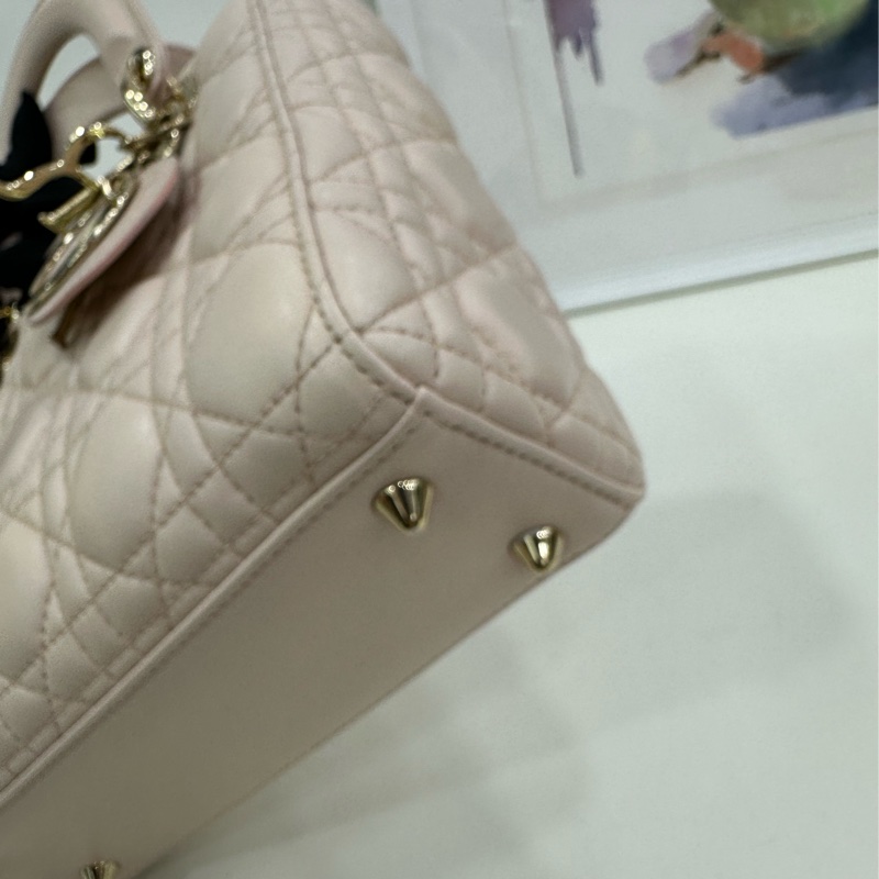 Dior 迪奧 戴妃四格 羊皮 奶茶色 金扣 徽章肩帶 17年編碼-11