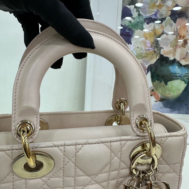 Dior 迪奧 戴妃四格 羊皮 奶茶色 金扣 徽章肩帶 17年編碼-12