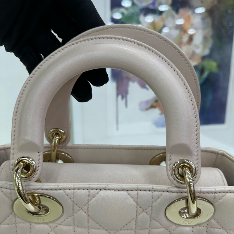 Dior 迪奧 戴妃四格 羊皮 奶茶色 金扣 徽章肩帶 17年編碼-13