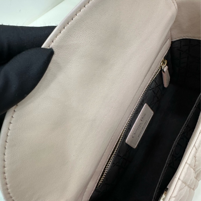 Dior 迪奧 戴妃四格 羊皮 奶茶色 金扣 徽章肩帶 17年編碼-14