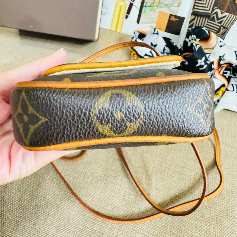 售二手 真品 LVM60018 vintage 老花迷你 豆豆包 口紅包 小包 斜背包-9