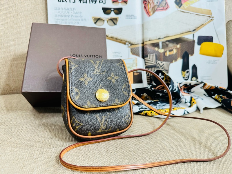 售二手 真品 LVM60018 vintage 老花迷你 豆豆包 口紅包 小包 斜背包-11