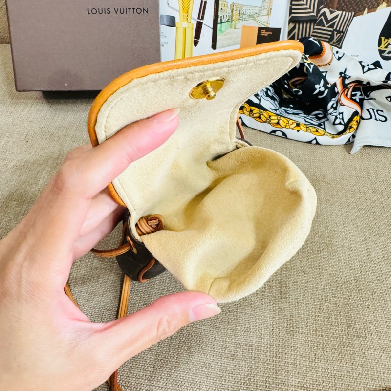 售二手 真品 LVM60018 vintage 老花迷你 豆豆包 口紅包 小包 斜背包-19