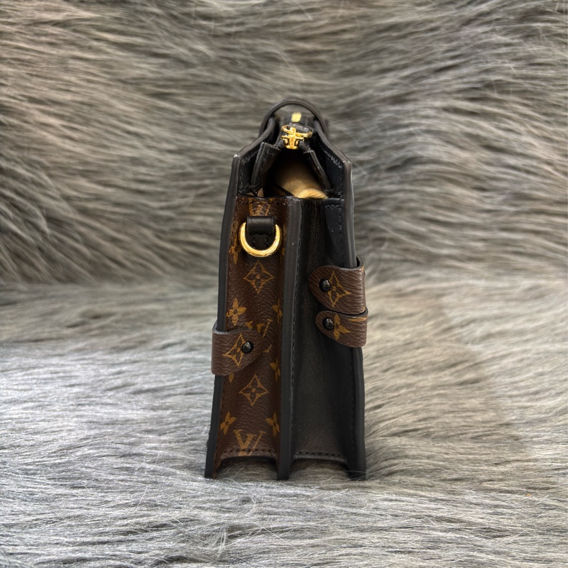 LV M43596 TRUNK CLUTCH 原花老花字紋雙色 海鷗 金鍊金釦 小箱子軟箱包箱子包斜背包肩背包手拿包-2