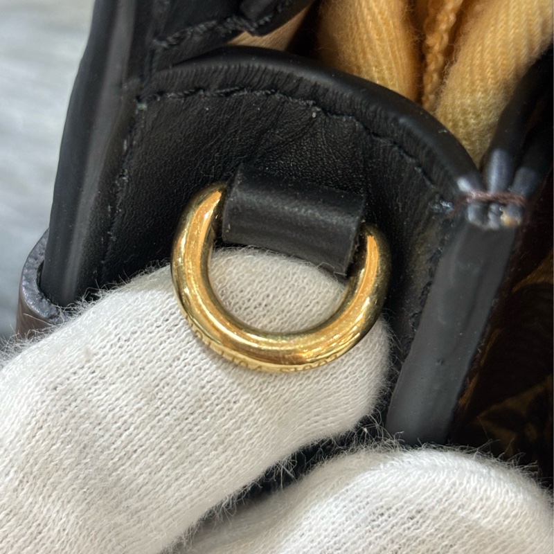 LV M43596 TRUNK CLUTCH 原花老花字紋雙色 海鷗 金鍊金釦 小箱子軟箱包箱子包斜背包肩背包手拿包-13