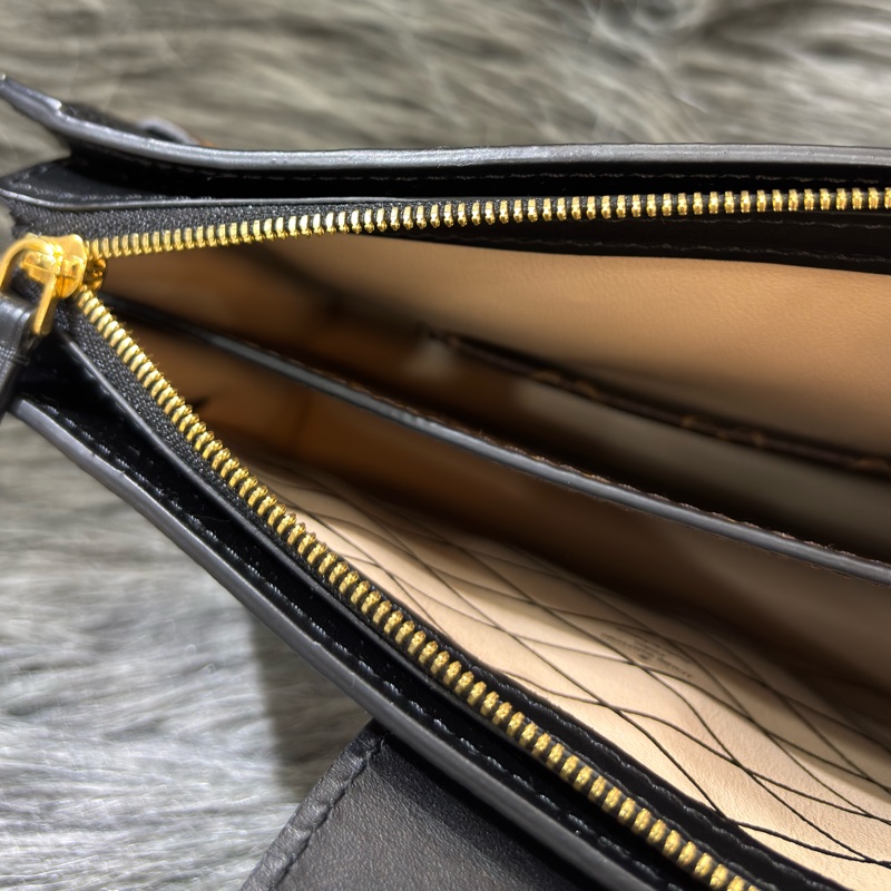 LV M43596 TRUNK CLUTCH 原花老花字紋雙色 海鷗 金鍊金釦 小箱子軟箱包箱子包斜背包肩背包手拿包-35