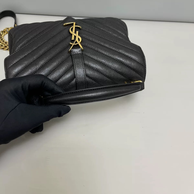 YSL聖羅蘭College小號黑金全皮V紋郵差包-2