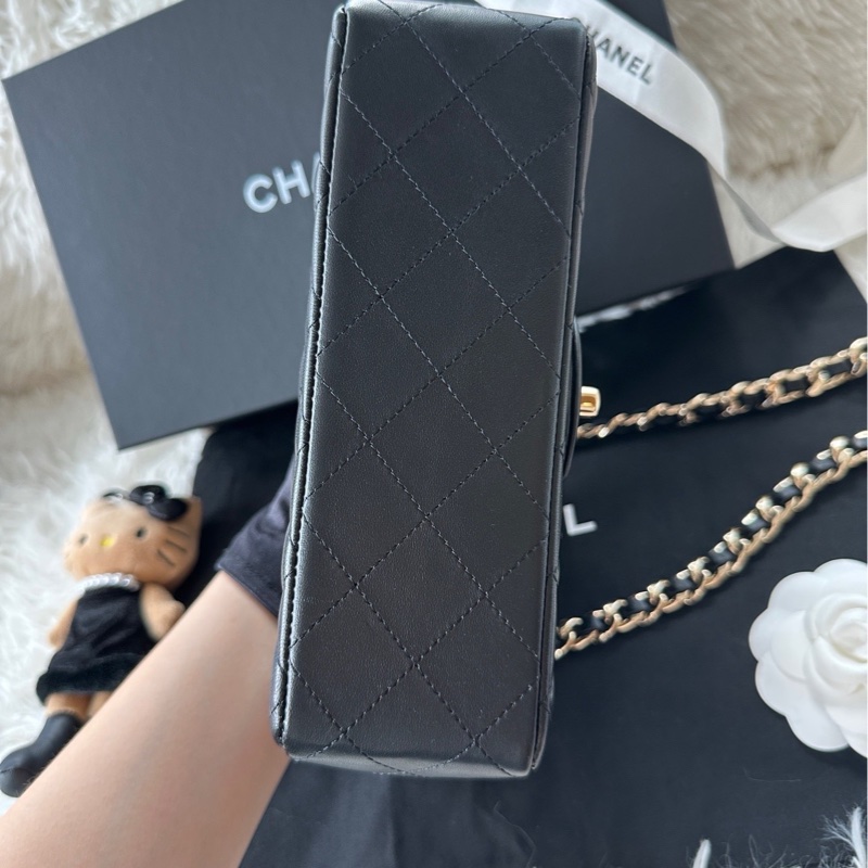 香奈兒 Chanel 21c 徽章 cfmini 大mini 黑金 單肩斜挎包-4