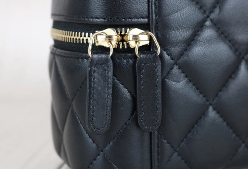 「JL精品代購」98新 Chanel 香奈兒 化妝包/長盒子-7
