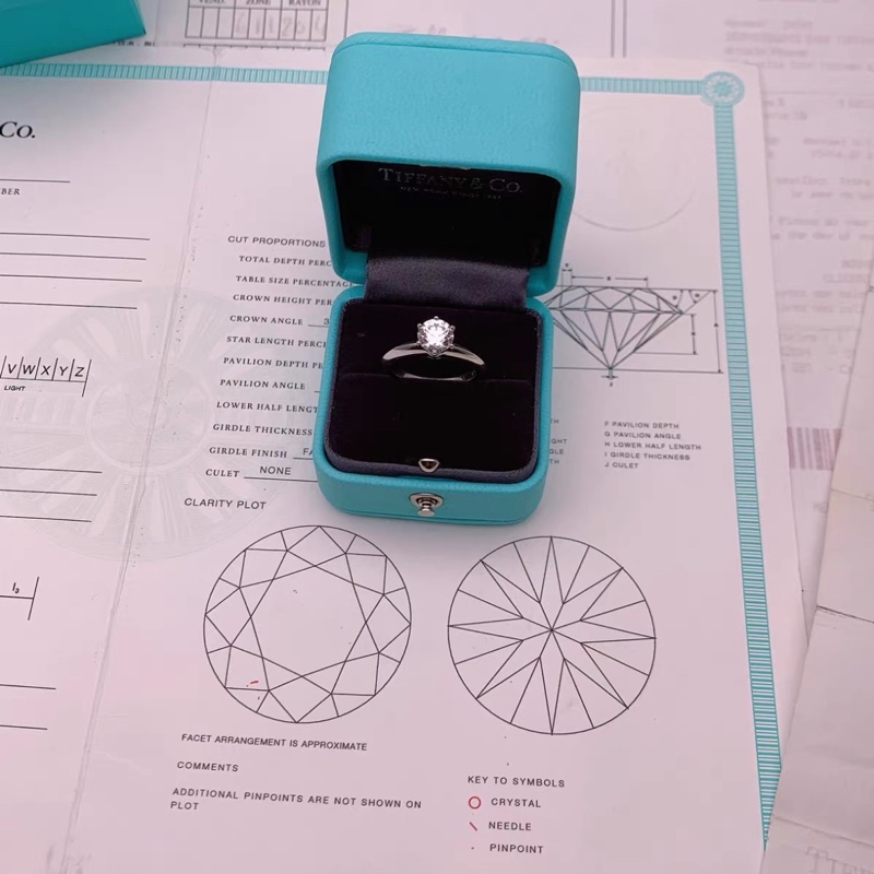 Tiffany蒂芙尼鉑金六爪鑽戒 1.12克拉、E色、VS2 全套帶票-0