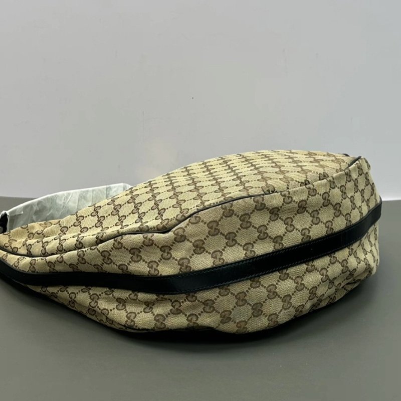 GUCCI 棕色老花雙G肩背腋下月亮包44*36*15 98新-4