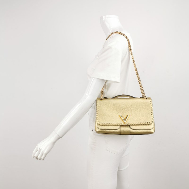 Louis Vuitton (LV) Very Chain 牛皮 純色 V字 標誌 鏈條包 單肩包-1
