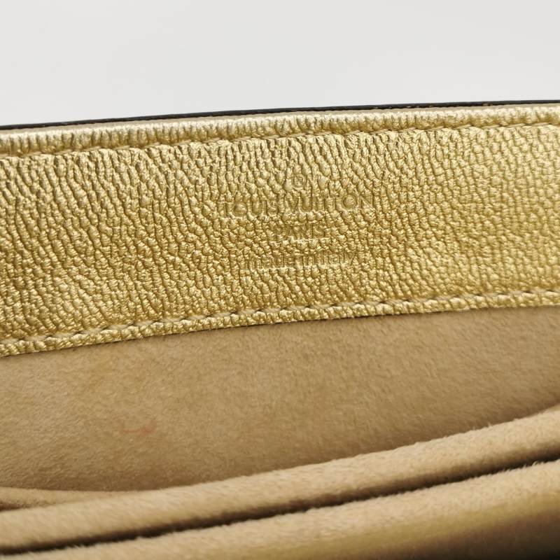 Louis Vuitton (LV) Very Chain 牛皮 純色 V字 標誌 鏈條包 單肩包-7