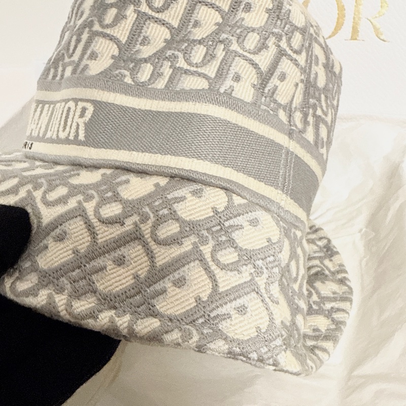 全新台灣購證 Dior 漁夫帽 原價四萬多的那頂-3