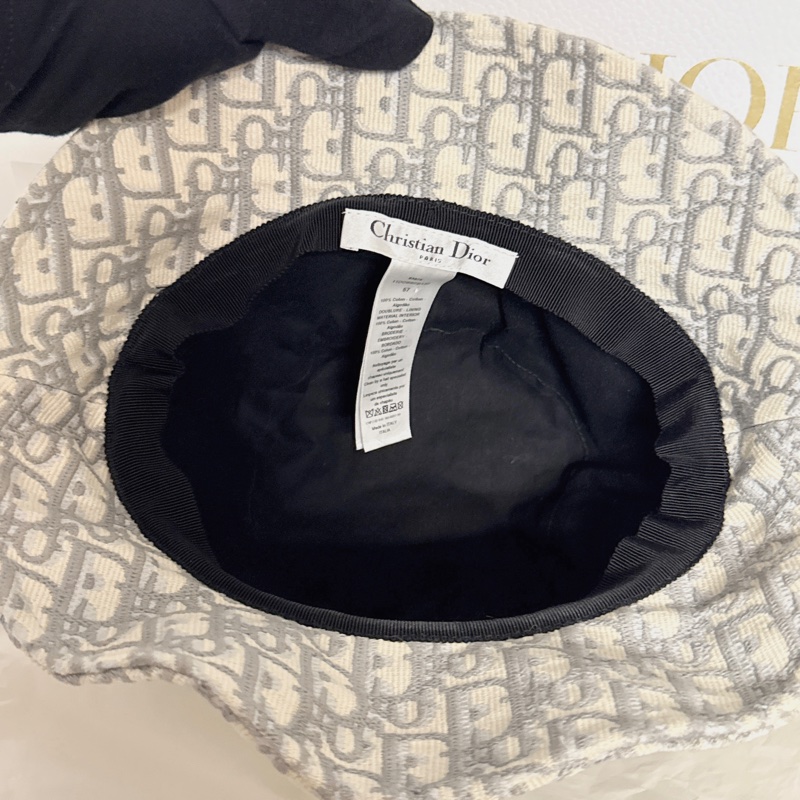 全新台灣購證 Dior 漁夫帽 原價四萬多的那頂-6