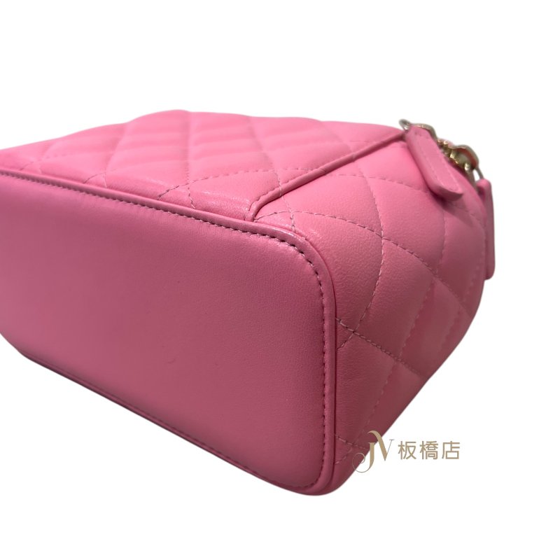 CHANEL包包 淡粉色羊皮金釦長型練帶化妝盒 AP1472-9
