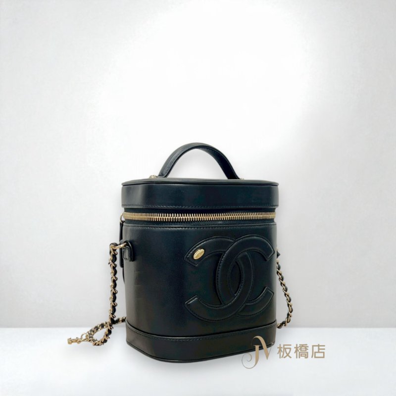 CHANEL包包 黑色羊皮淡金釦提把斜背化妝盒 AS0323-2