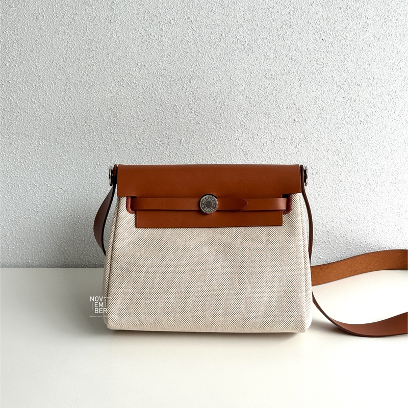 99新🆕 Hermès 愛馬仕 Mini Herbag 金棕銀釦 斜背包-0
