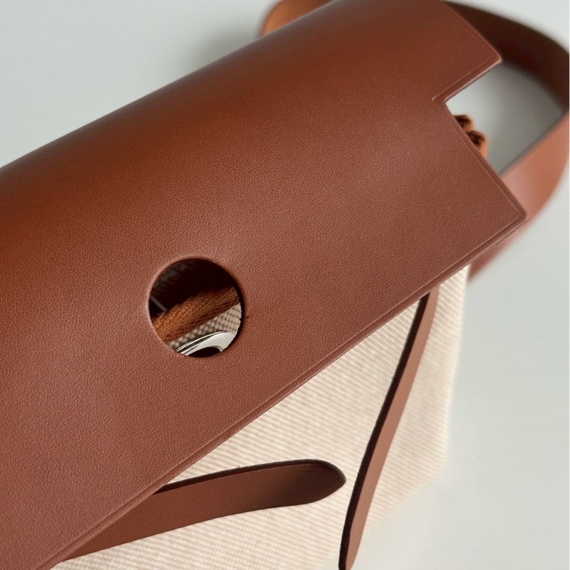 99新🆕 Hermès 愛馬仕 Mini Herbag 金棕銀釦 斜背包-18