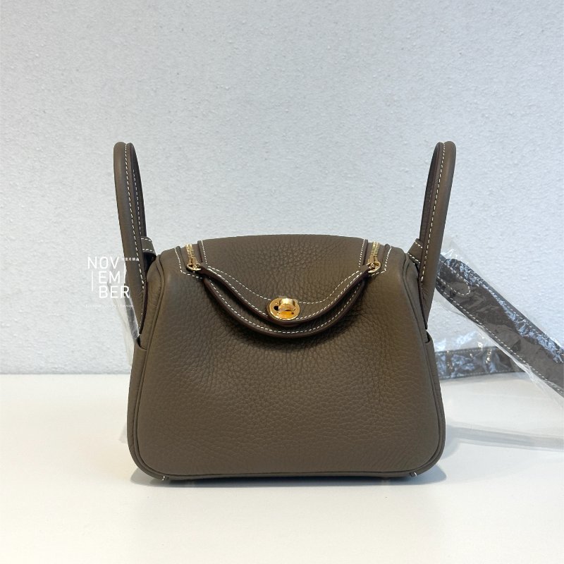 全新全配有購證💖 Hermès 愛馬仕 Mini Lindy 大象灰金釦 二代 斜背包-0