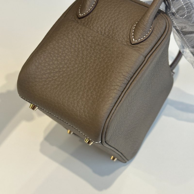 全新全配有購證💖 Hermès 愛馬仕 Mini Lindy 大象灰金釦 二代 斜背包-17