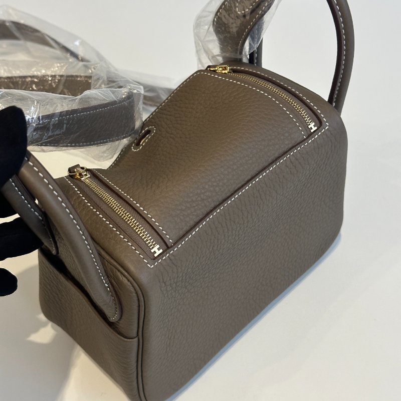 全新全配有購證💖 Hermès 愛馬仕 Mini Lindy 大象灰金釦 二代 斜背包-21