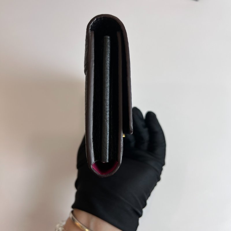 LV M61248/晶片款 黑色Capucines翻蓋長夾-3