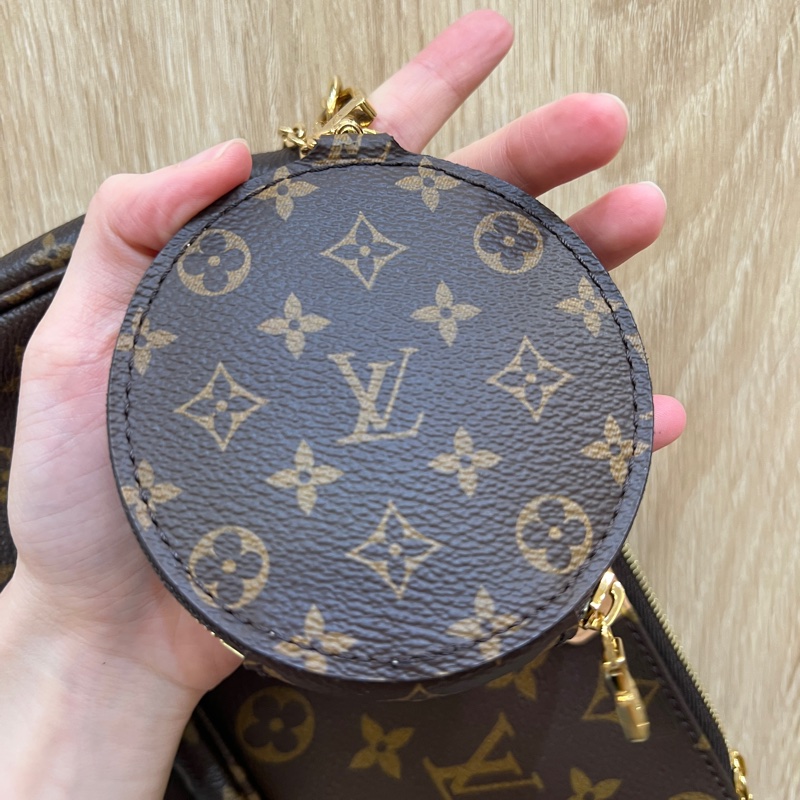 LV 原花金釦五合一綠背帶麻將包M44813-8