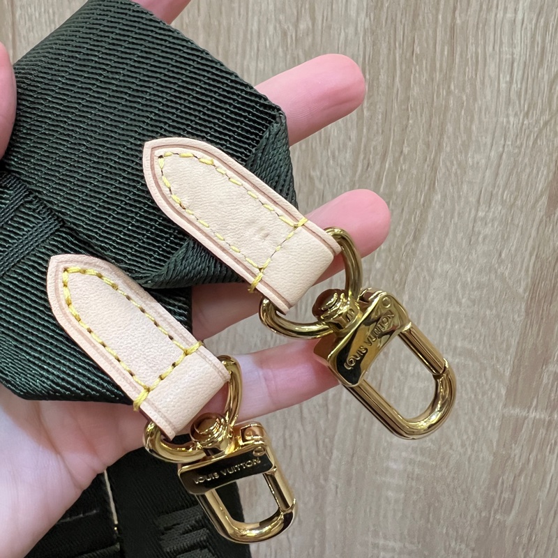 LV 原花金釦五合一綠背帶麻將包M44813-14